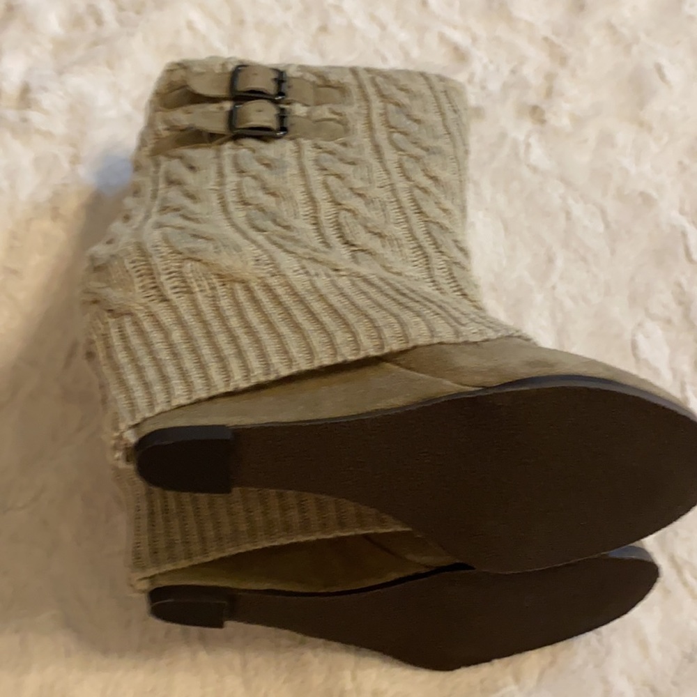 Ankle boot - Picture 2 of 3